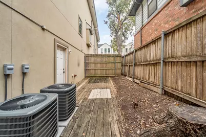 2203 N Carroll Avenue #2, Dallas, TX 75204 - Photo 34