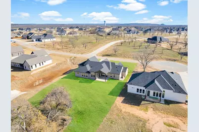2300 Candlestick Drive, Granbury, TX 76049 - Photo 34