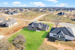 2300 Candlestick Dr, Granbury, TX 76049 - Photo 34