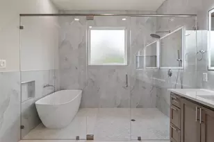 2300 Candlestick Dr, Granbury, TX 76049 - Photo 22