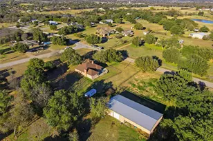 3300 Hummingbird Ct, Granbury, TX 76049 - Photo 36