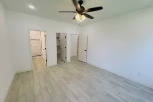 2512 San Gabriel Dr, Granbury, TX 76048 - Photo 10