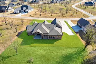 2416 Candlestick Dr, Granbury, TX 76049 - Photo 36