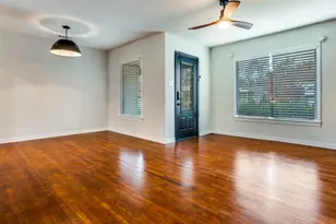 2817 Ryan Pl Dr, Fort Worth, TX 76110 - Photo 2