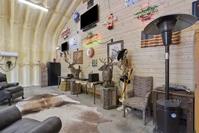 623 Parker Lane, Granbury, TX 76048 - Photo 4