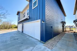 3501 E Renfro St, Burleson, TX 76028 - Photo 2