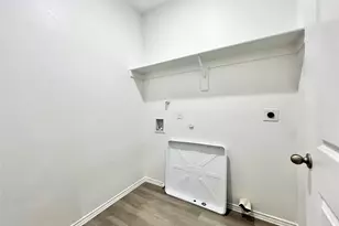 3501 E Renfro St, Burleson, TX 76028 - Photo 18