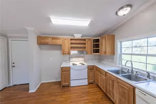 121 Windy Creek Ct, Springtown, TX 76082 - Photo 12