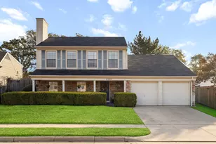 3708 Windsong Ln, Bedford, TX 76021 - Photo 2