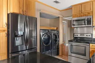 3708 Windsong Ln, Bedford, TX 76021 - Photo 6