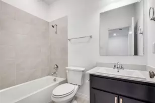 9915 Schramm St, Irving, TX 75063 - Photo 12