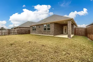 2935 Shetland Dr, Aubrey, TX 76227 - Photo 2