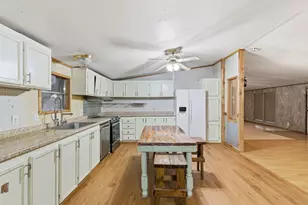 364 Wonder Dr, Springtown, TX 76082 - Photo 4