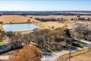 364 Wonder Dr, Springtown, TX 76082 - Photo 4