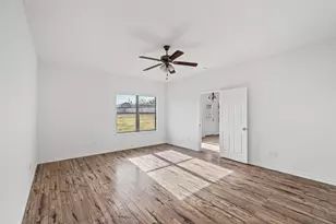 1309 W Chippewa Trail, Granbury, TX 76048 - Photo 22