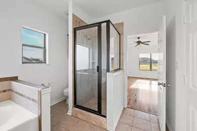 1309 W Chippewa Trail, Granbury, TX 76048 - Photo 24