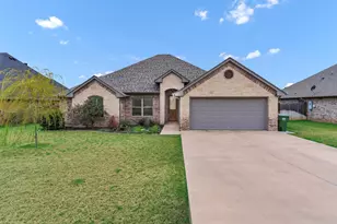 3103 White Horse Ct, Granbury, TX 76049 - Photo 2
