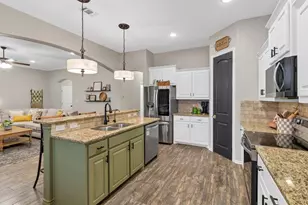 3103 White Horse Ct, Granbury, TX 76049 - Photo 10