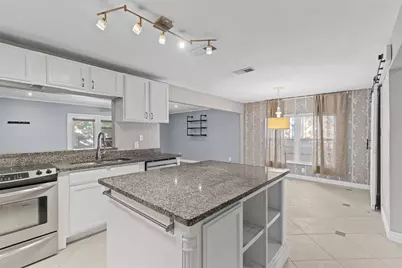 2117 W Lotus Avenue, Fort Worth, TX 76111 - Photo 28