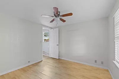 2117 W Lotus Avenue, Fort Worth, TX 76111 - Photo 38