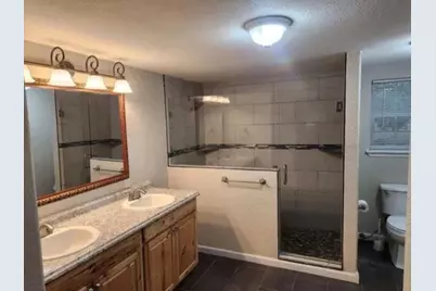 228 E Boyd Avenue, Bonham, TX 75418 - Photo 12