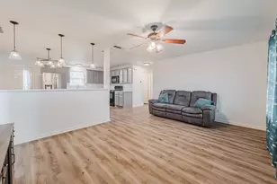 304 W 4th Terrace, Springtown, TX 76082 - Photo 4