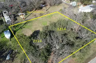 2924 Forest Park Dr, Granbury, TX 76048 - Photo 1