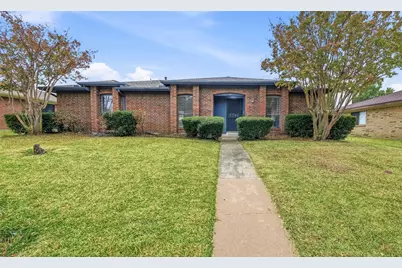 1746 Glencairn, Lewisville, TX 75067 - Photo 2
