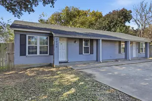 2040 Oakwood Ct, Arlington, TX 76012 - Photo 1