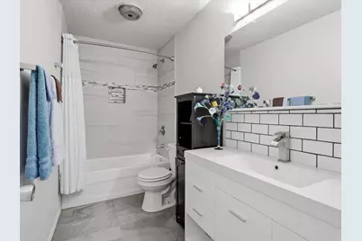2040 Oakwood Court, Arlington, TX 76012 - Photo 14