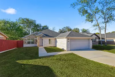 1445 A Avenue, Grand Prairie, TX 75051 - Photo 1