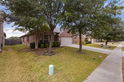 3009 Barkwood Drive, McKinney, TX 75071 - Photo 2