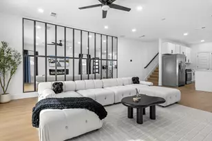 1511 S Barry Ave, Dallas, TX 75223 - Photo 2