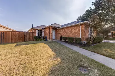 218 Streamside Drive, DeSoto, TX 75115 - Photo 2