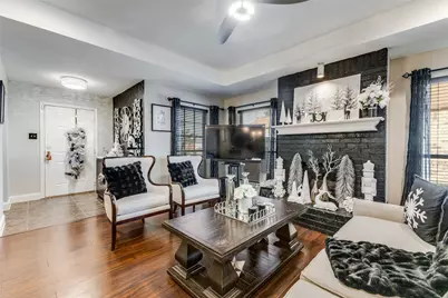 218 Streamside Drive, DeSoto, TX 75115 - Photo 4