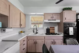 206 W Vista Dr, Garland, TX 75041 - Photo 8