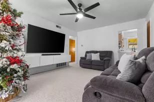 206 W Vista Dr, Garland, TX 75041 - Photo 4