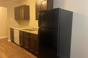 619 Arbor Ln, Lancaster, TX 75134 - Photo 4