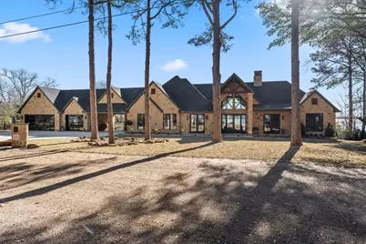 135 N Merlin Drive, Mabank, TX 75156 - Photo 1