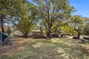 353 Prairie Ln, Azle, TX 76020 - Photo 4