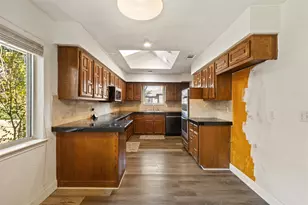 1924 Robin Meadow Dr, Carrollton, TX 75007 - Photo 6