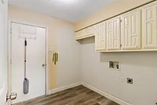 1924 Robin Meadow Dr, Carrollton, TX 75007 - Photo 16