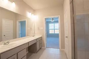 951 Hurstwood Dr, Van Alstyne, TX 75495 - Photo 18