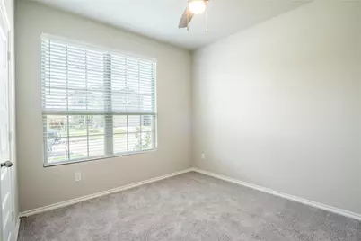 951 Hurstwood Drive, Van Alstyne, TX 75495 - Photo 4