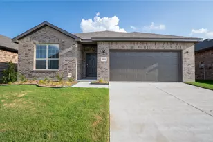 951 Hurstwood Dr, Van Alstyne, TX 75495 - Photo 2