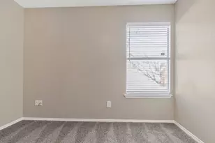 527 Alameda Ave, Duncanville, TX 75137 - Photo 32