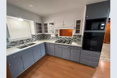 1021 Blue Lake Drive, Fort Worth, TX 76103 - Photo 18