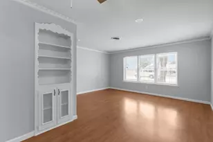 1021 Blue Lake Dr, Fort Worth, TX 76103 - Photo 24