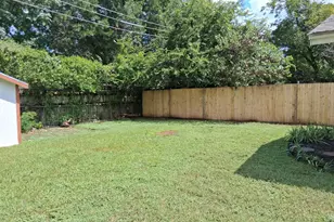 1021 Blue Lake Dr, Fort Worth, TX 76103 - Photo 30