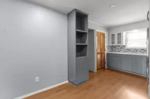 1021 Blue Lake Dr, Fort Worth, TX 76103 - Photo 20